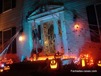 Fachadas decoradas con estilo hallowen o día de las brujas